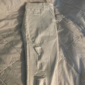 Abercrombie White signature jean